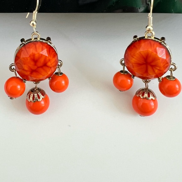 Orange vintage styled earrings - Picture 2 of 2